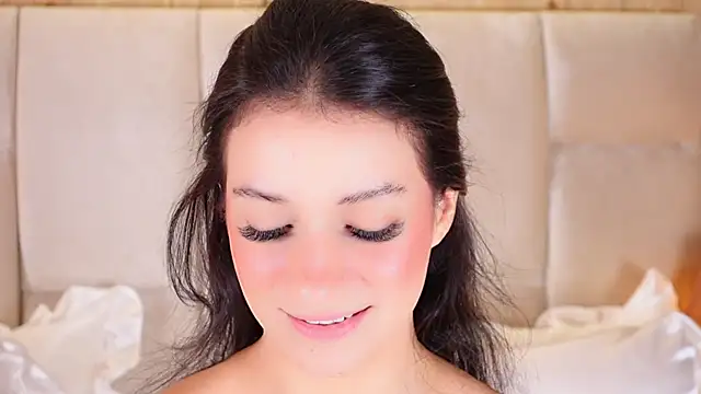 KiraKayleigh1 online show from 03/14/26, 12:49