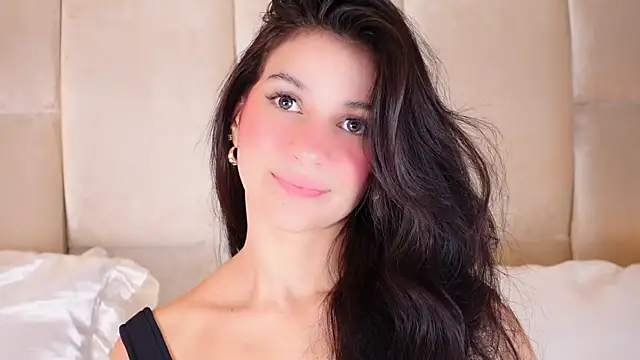 KiraKayleigh1 online show from 09/08/25, 11:37