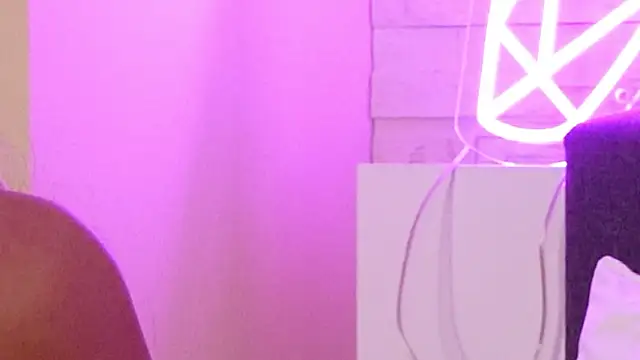 Snapshot of ClaraHazel chatting on 02/19/26, 02:52 ClaraHazel online show from 02/19/26, 02:52