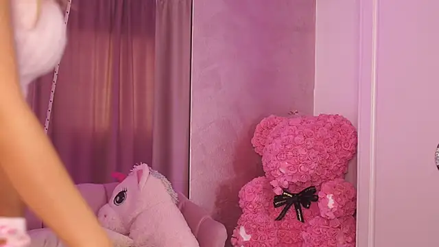 ClaraHazel online show from 05/01/26, 05:45