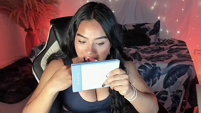 Riana Kean online show from 04/11/26, 01:46