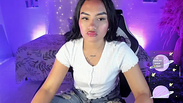 Riana Kean online show from 12/19/25, 01:09