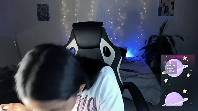 Riana Kean online show from 10/23/25, 02:10