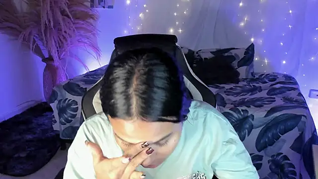 Riana Kean online show from 04/12/26, 03:21