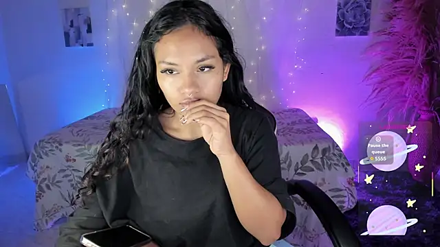 Riana Kean online show from 11/28/25, 04:56