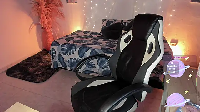 Riana Kean online show from 02/07/26, 01:13