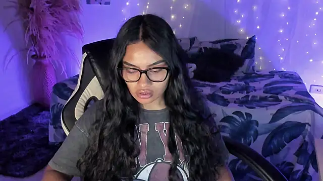 Riana Kean online show from 03/10/26, 03:10