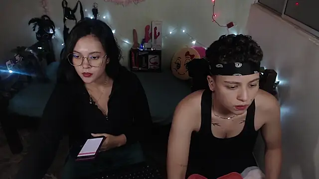 Snapshot of 01antoniafranco chatting on 02/19/25, 02:12 01antoniafranco online show from 02/19/25, 02:12