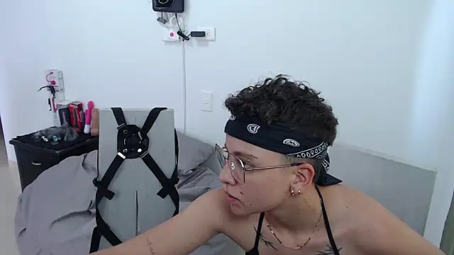 Snapshot of 01antoniafranco chatting on 03/16/25, 08:10 01antoniafranco online show from 03/16/25, 08:10