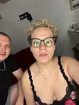 MrMrsRight online show from 11/03/25, 11:36