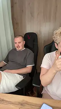 MrMrsRight online show from 09/29/25, 07:48