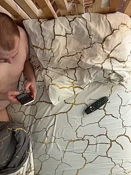 MrMrsRight online show from 04/12/26, 09:23