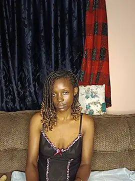 petite clara24 online show from 07/09/26, 10:53
