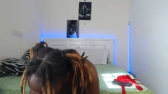 Snapshot of libra_goddess chatting on 10/20/25, 12:27 libra goddess online show from 10/20/25, 12:27