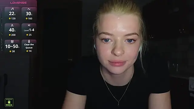 RinaBlondie online show from 12/17/25, 06:57