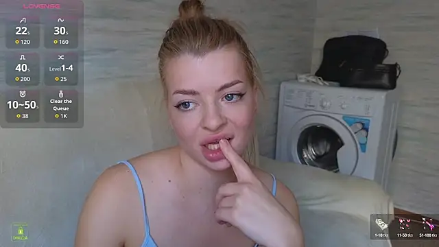 RinaBlondie online show from 09/25/25, 02:23