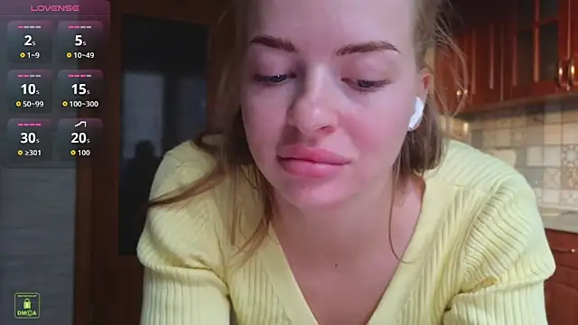 RinaBlondie online show from 09/22/25, 03:40