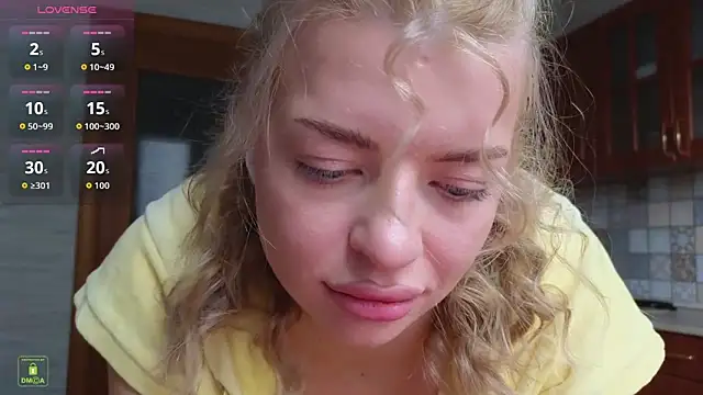 RinaBlondie online show from 10/06/25, 01:23