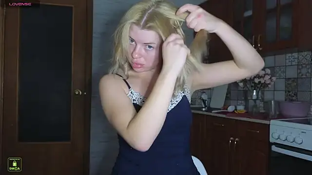 RinaBlondie online show from 10/13/25, 03:02