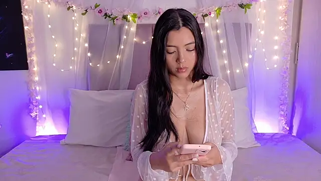 Julie Bennet online show from 04/16/26, 02:56