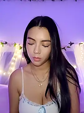 Julie Bennet online show from 02/06/26, 04:08