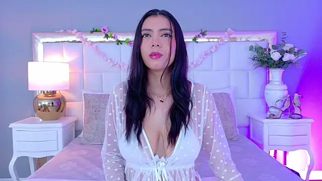 Julie Bennet online show from 10/09/25, 05:08