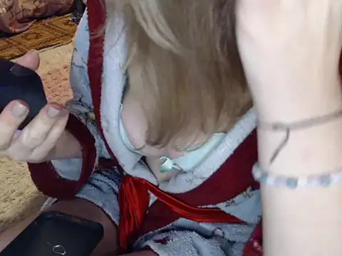 Snapshot of _Kitti_ chatting on 01/15/25, 09:09 Kitti online show from 01/15/25, 09:09