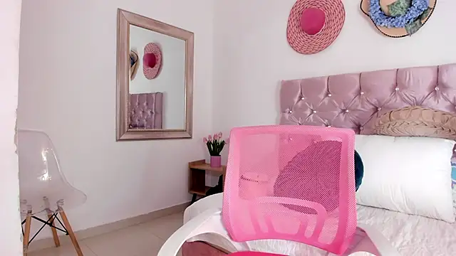 Darsha Hara online show from 11/18/25, 10:51