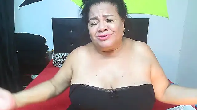 Snapshot of Shanttal0272 chatting on 02/14/26, 05:07 Shanttal0272 online show from 02/14/26, 05:07