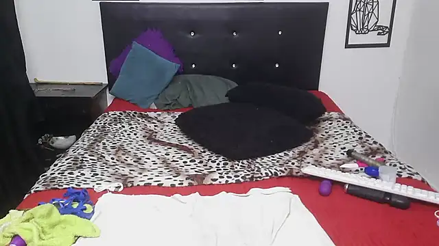 Snapshot of Shanttal0272 chatting on 01/14/26, 02:26 Shanttal0272 online show from 01/14/26, 02:26