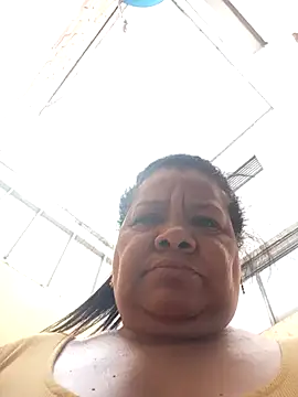 Snapshot of Shanttal0272 chatting on 02/26/26, 02:39 Shanttal0272 online show from 02/26/26, 02:39