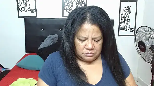 Shanttal0272 online show from 11/02/25, 02:33