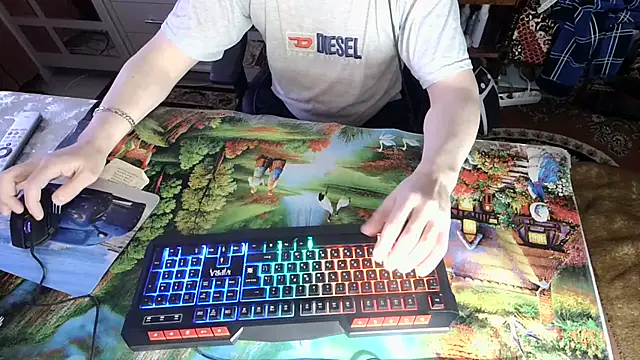 Snapshot of oleg1984 chatting on 12/18/25, 01:48 oleg1984 online show from 12/18/25, 01:48