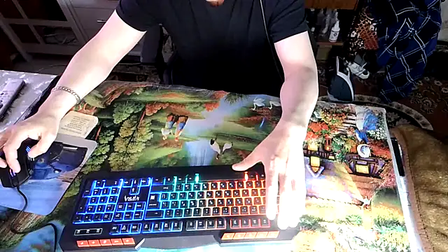 Snapshot of oleg1984 chatting on 09/17/25, 08:33 oleg1984 online show from 09/17/25, 08:33