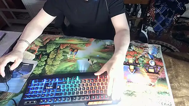 Snapshot of oleg1984 chatting on 09/10/25, 05:23 oleg1984 online show from 09/10/25, 05:23