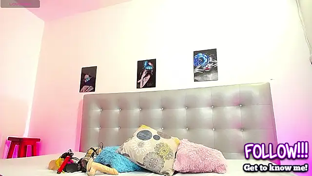 horny-juliette online show from 03/24/26, 03:23