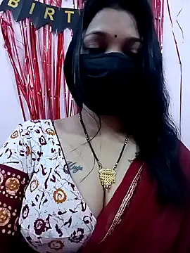 Snapshot of Beauty-khan chatting on 02/12/25, 05:16 Beauty-khan online show from 02/12/25, 05:16
