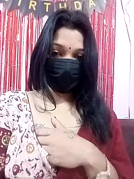 Snapshot of Beauty-khan chatting on 02/08/25, 09:25 Beauty-khan online show from 02/08/25, 09:25