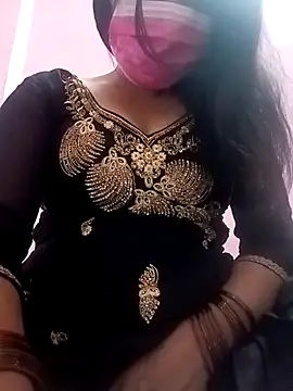 Snapshot of Beauty-khan chatting on 02/26/25, 09:44 Beauty-khan online show from 02/26/25, 09:44