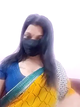 Snapshot of Beauty-khan chatting on 03/08/25, 08:14 Beauty-khan online show from 03/08/25, 08:14