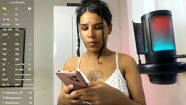 ninapego online show from 03/03/25, 09:02