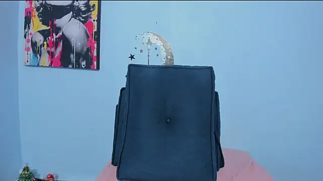  luna  sweet  online show from 02/24/26, 06:20