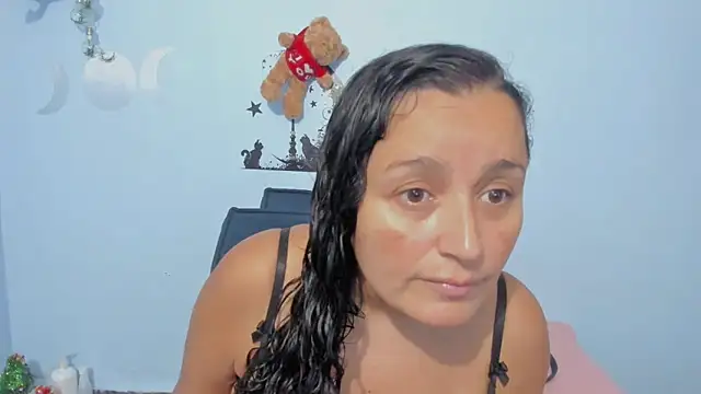  luna  sweet  online show from 11/15/25, 12:36