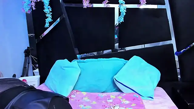 Cocoo Nuth online show from 02/15/26, 03:07