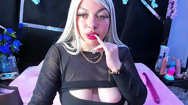 Cocoo Nuth online show from 11/09/25, 02:59