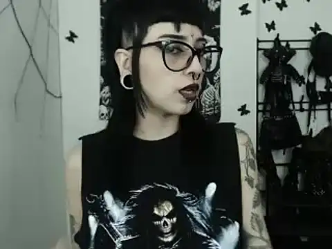 n0sferatus   online show from 10/25/25, 01:05