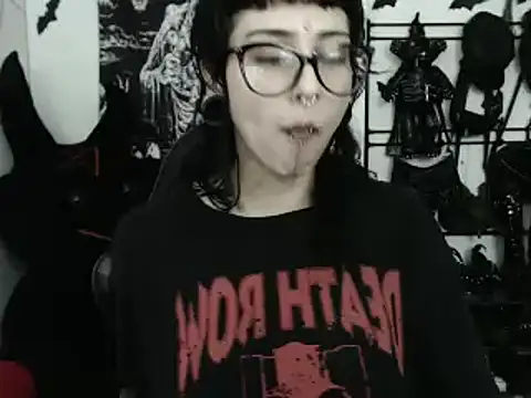 n0sferatus   online show from 04/10/26, 02:51