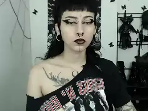 n0sferatus   online show from 09/13/25, 04:01