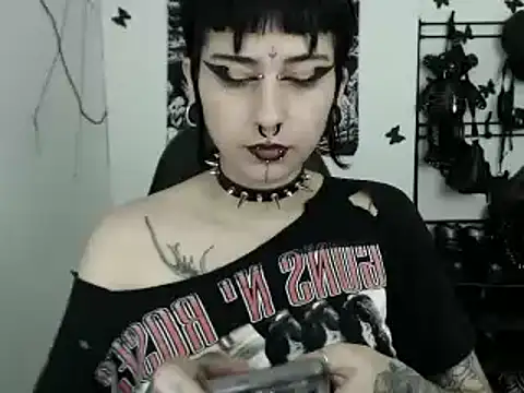 n0sferatus   online show from 11/13/25, 03:21