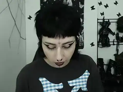 n0sferatus   online show from 09/18/25, 10:29